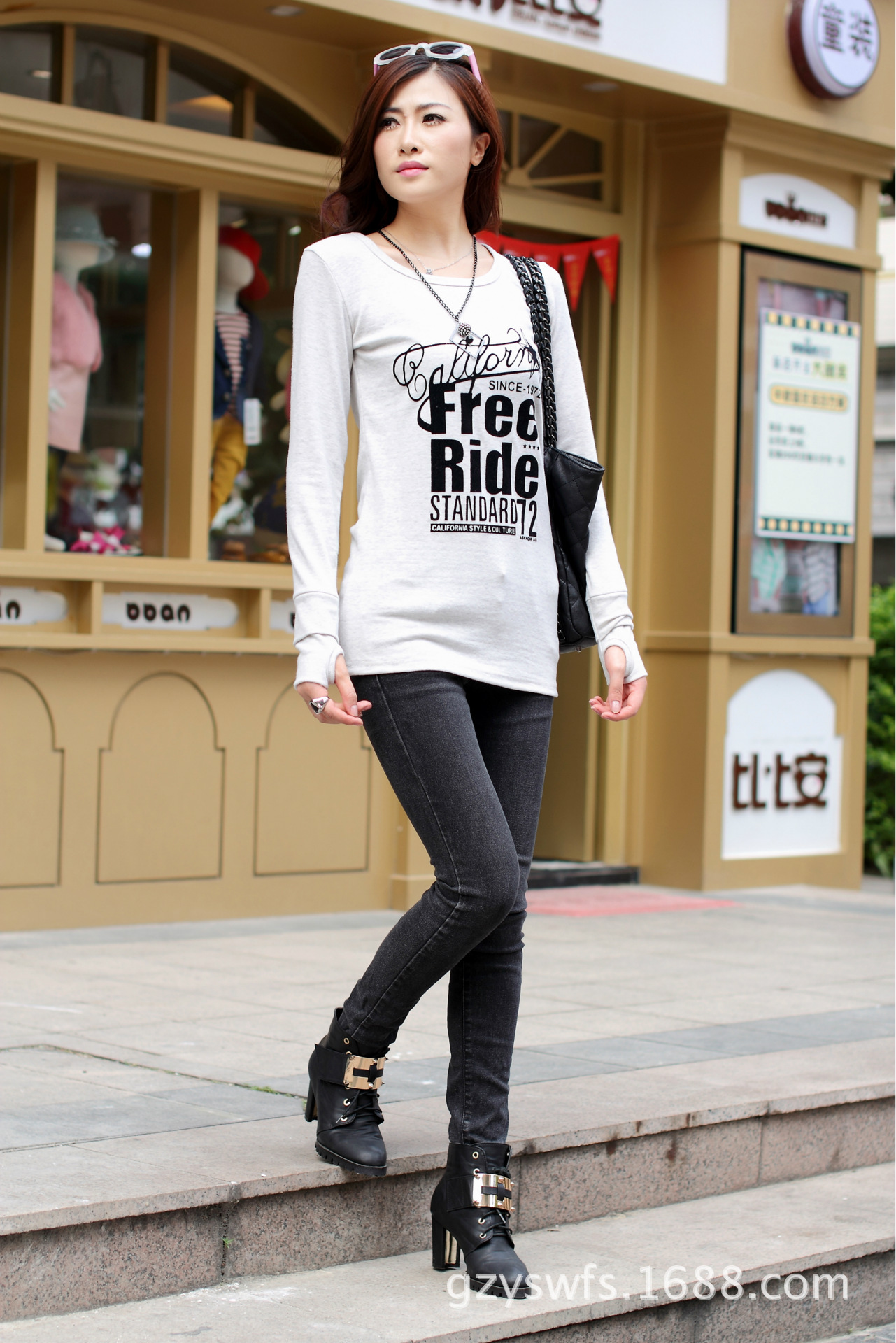 秋冬新潮韓風，雅夢長袖T恤——修身打底，時尚與溫暖兼得